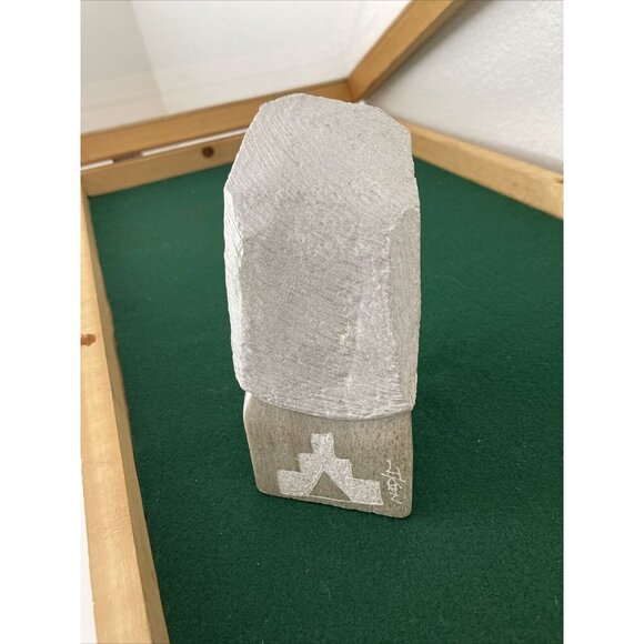 Signed Alabaster Native American Navajo Indian Sculpture Signed by J. KIEN - Picture 7 of 10